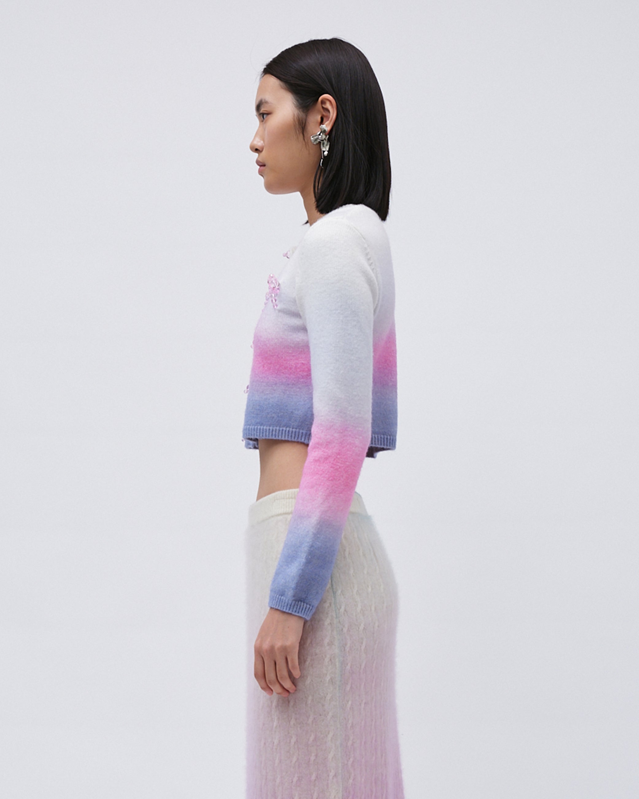 WOMENS KNITTED TOP JUMPER SWEATER GRADIENT COLOUR LONG SLEEVE CROP TOP WITH FRONT BUTTONS AND BEADED BOWS PINK WHITE AND BLUE
