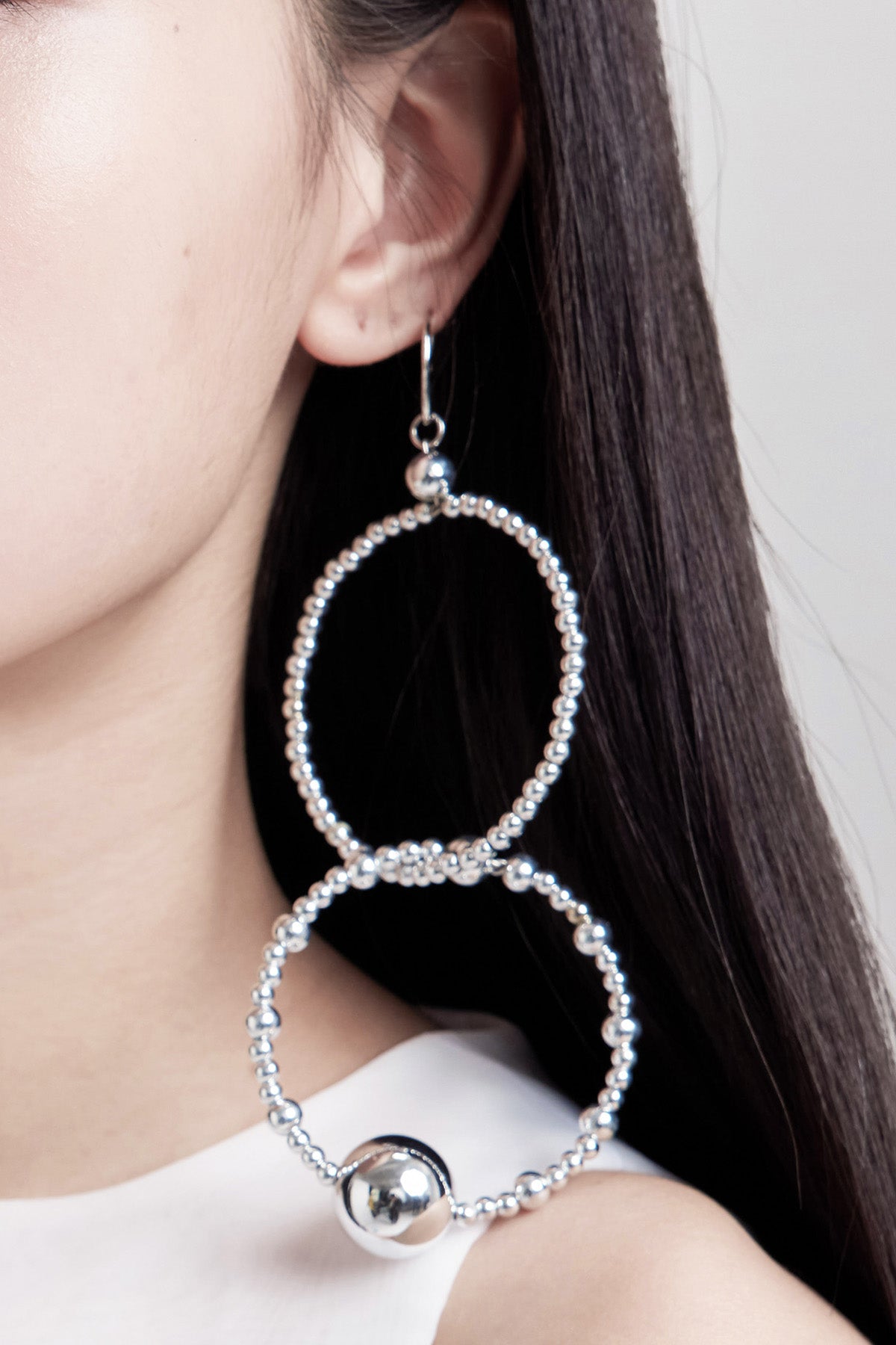 WOMEN GIRL SILVER CIRCLE BEADS ACCESSORY EARPIECE BUBBLE METALLIC DOUBLE HOOPS