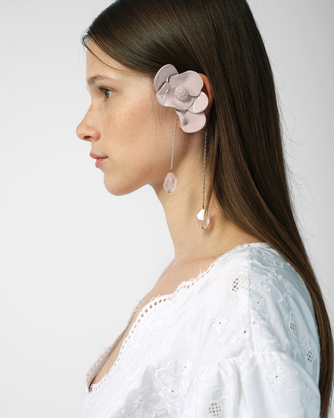 PINK JEWELRY WHITE 3D FLOWER DANGLING EAR CUFF EARRINGS WITH SILVER CHAIN AND CRYSTAL