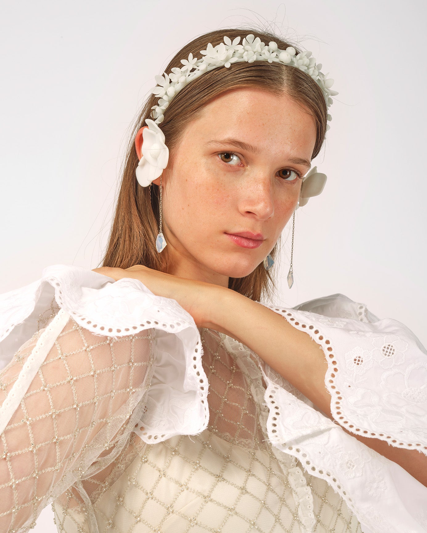 WOMEN GIRL WHITE 3D PRINTED CLUSTER FLOWER HEADBAND HAIR BAND WEDDING BRIDAL EVENING WEAR