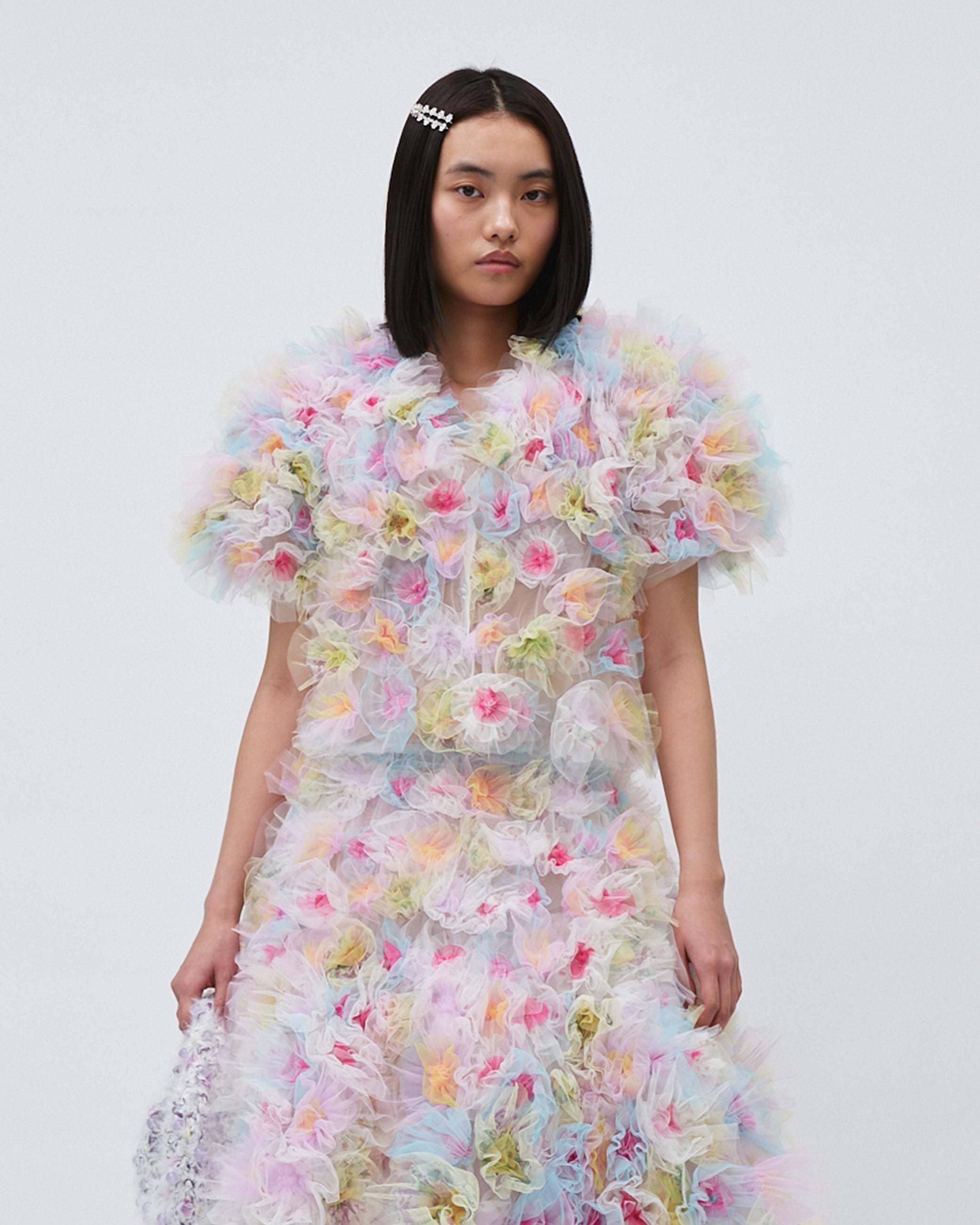 AIR-FLOWERS CLUSTERED TOP