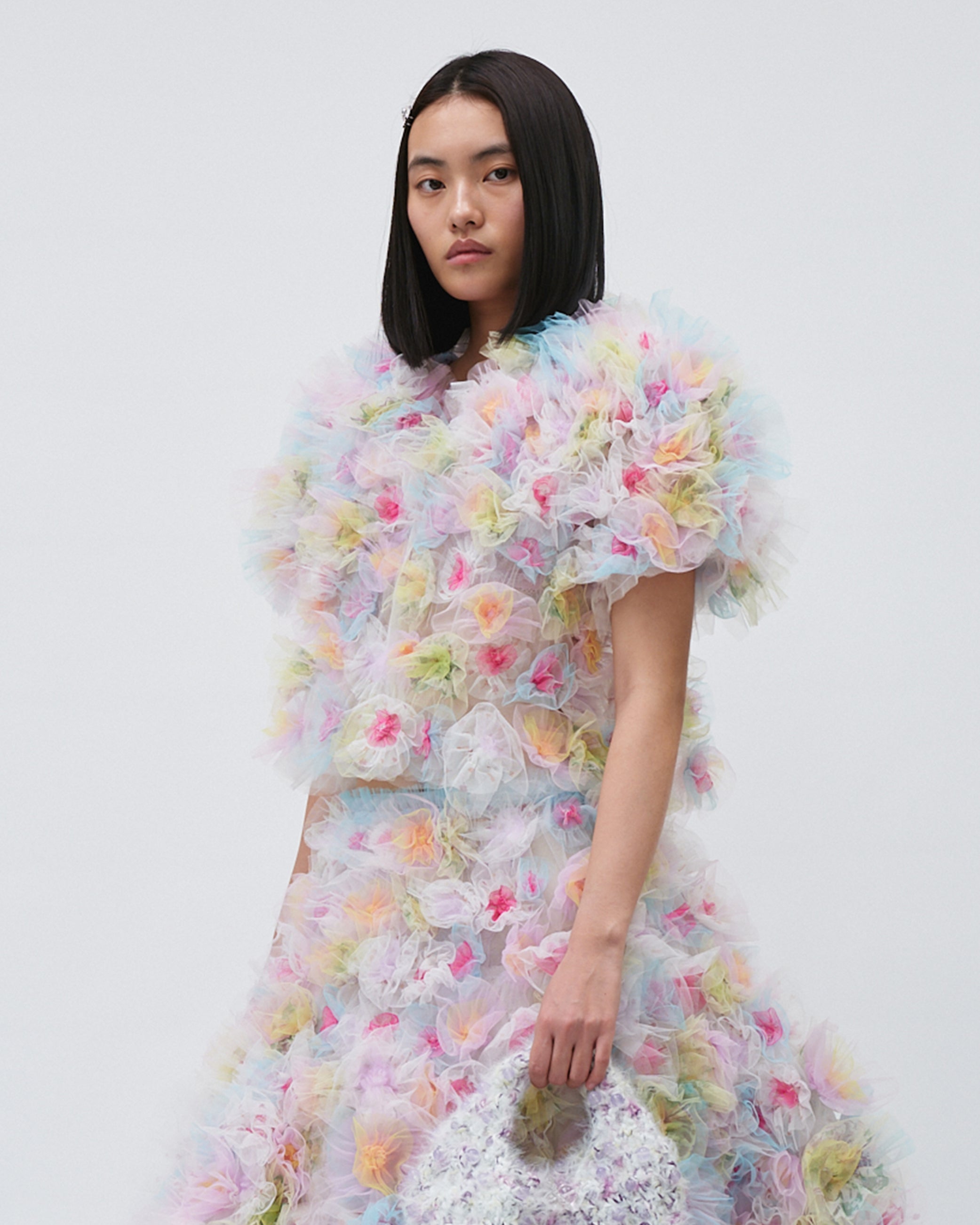 AIR-FLOWERS CLUSTERED TOP