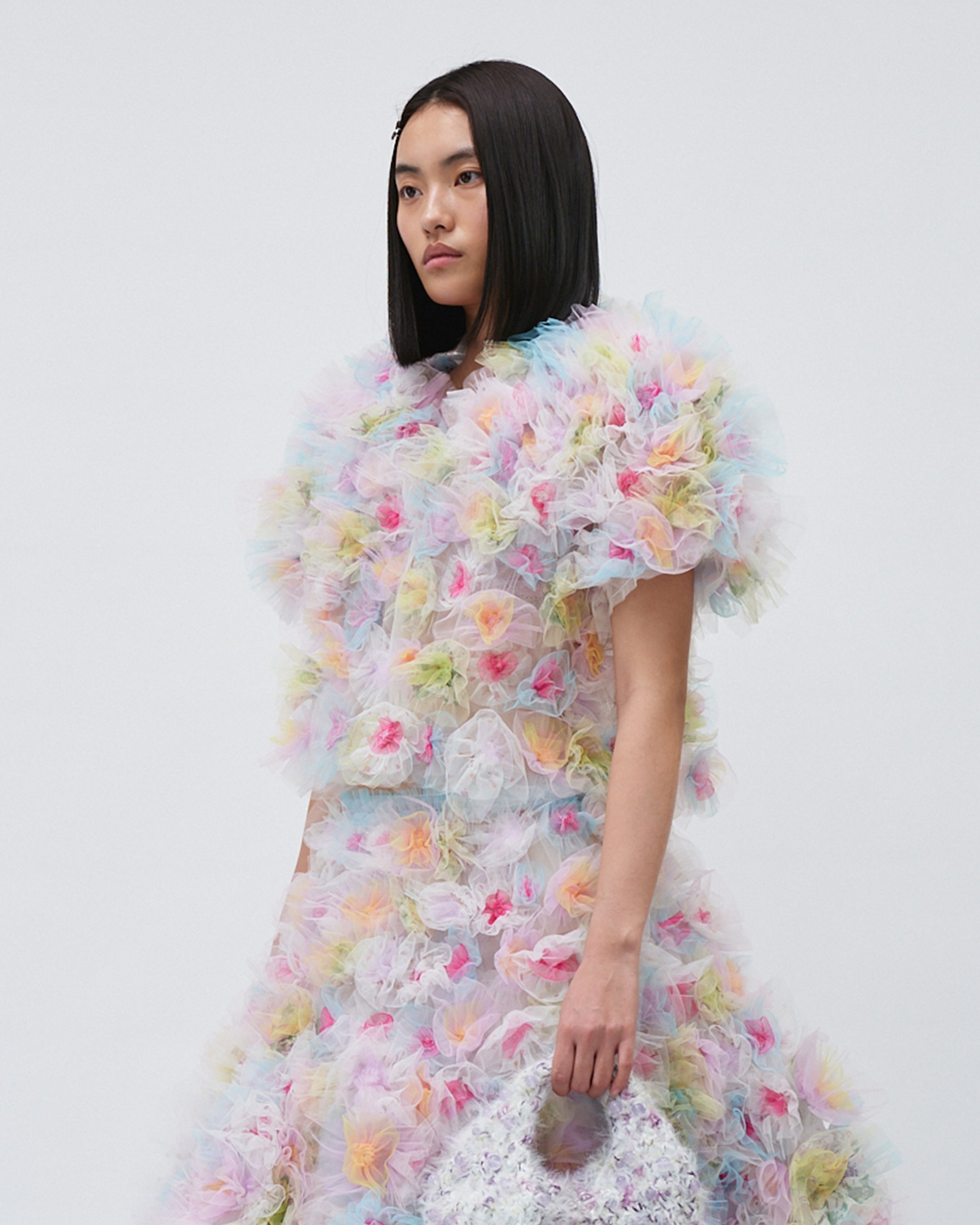 AIR-FLOWERS CLUSTERED TOP