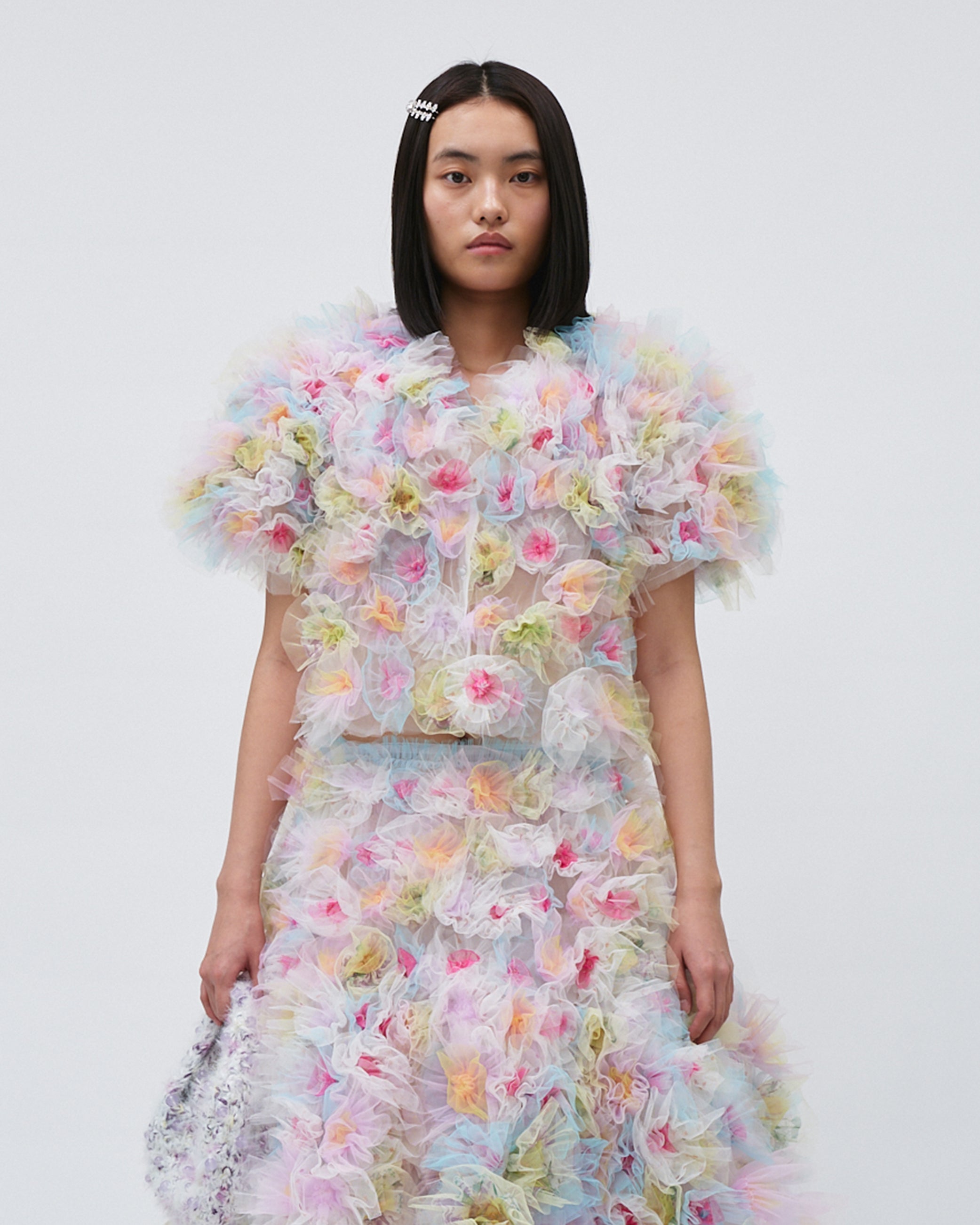 AIR-FLOWERS CLUSTERED TOP
