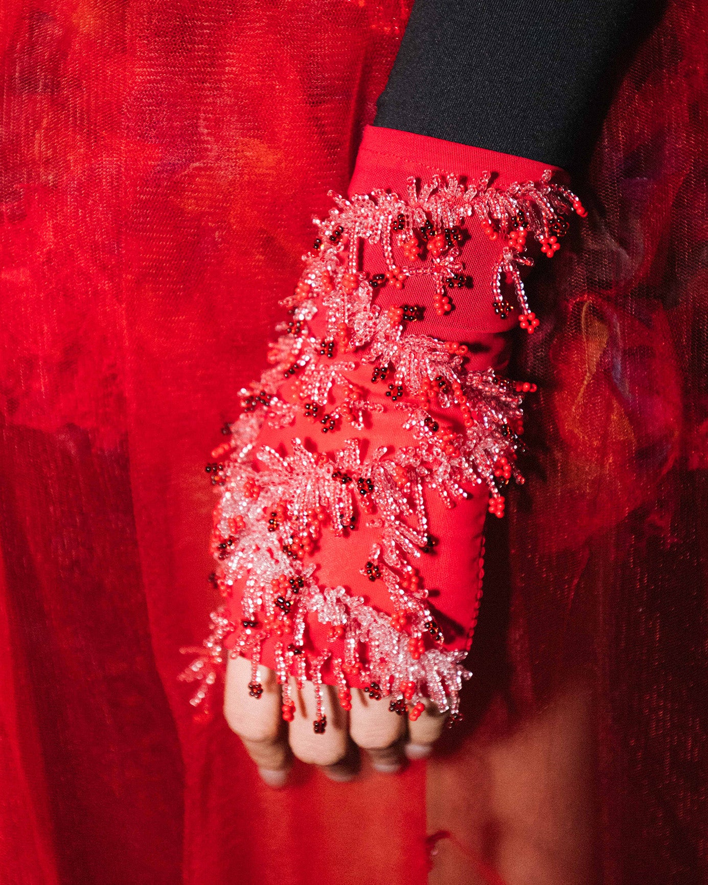 WOMENS RED BEADED EMBROIDERED GLOVES WEDDING BRIDAL SPECIAL OCCASIONS