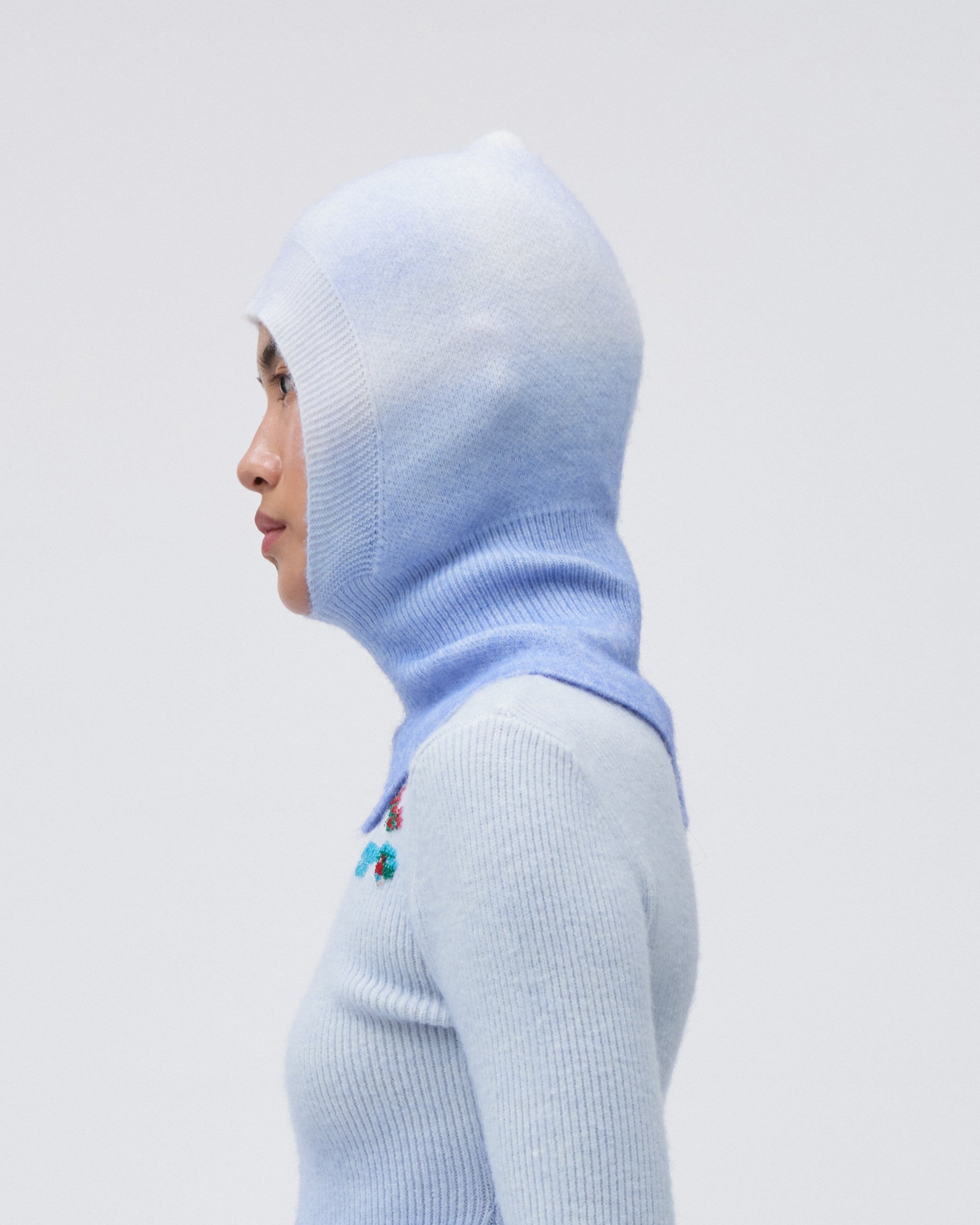 WOMENS GIRLS KNIT BALACLAVA HOOD SNOOD IN WHITE AND BLUE GRADIENT 