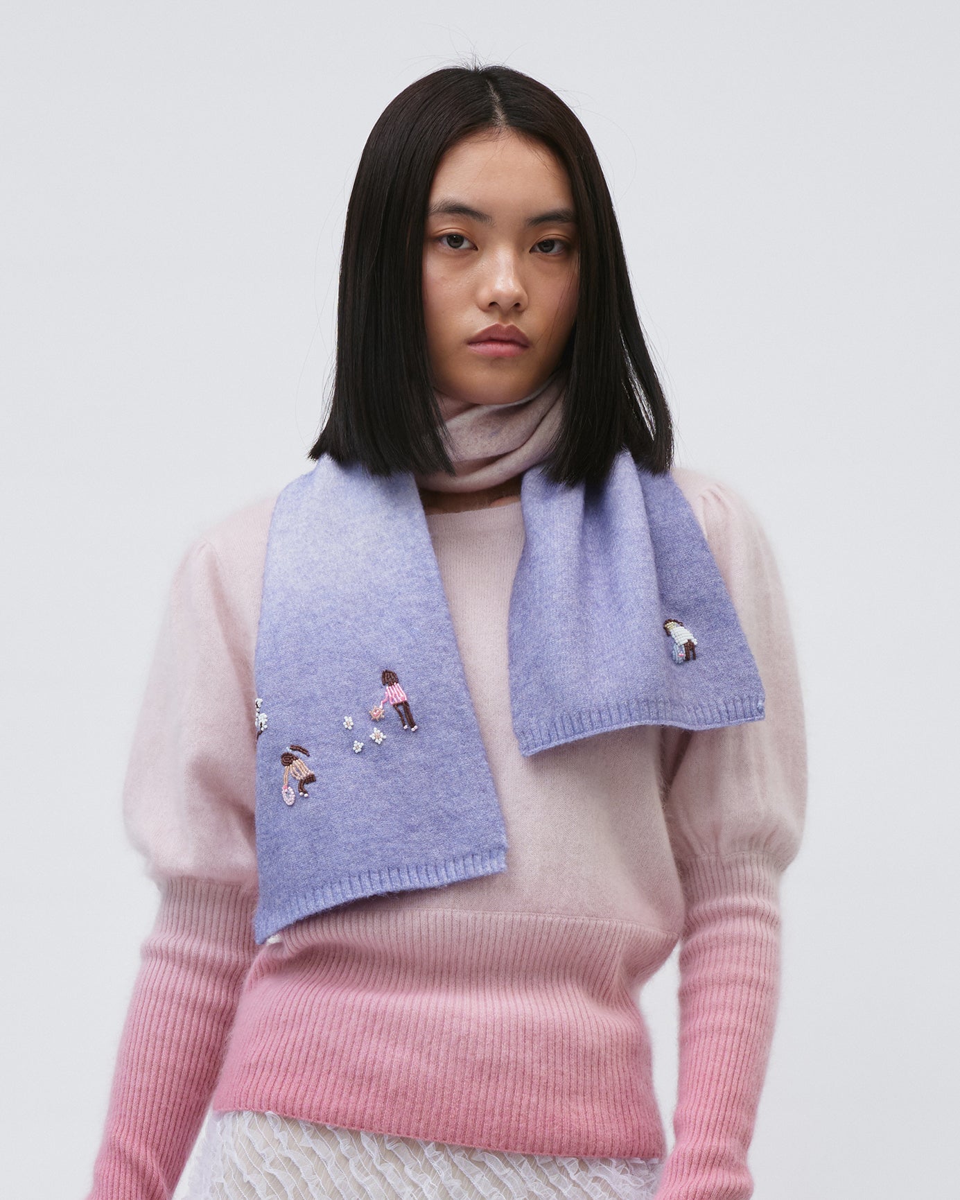 EMBROIDERED GRADIENT KNIT SCARF PINK AND PURPLE