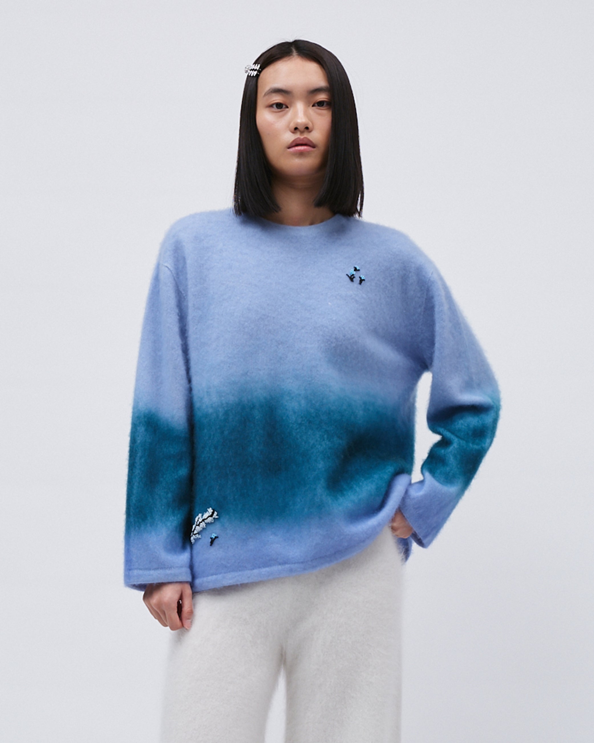 WOMENS JUMPER SWETER TOP GRADIENT KNITED BLUE WITH EMBROIDERY RELAXED FIT