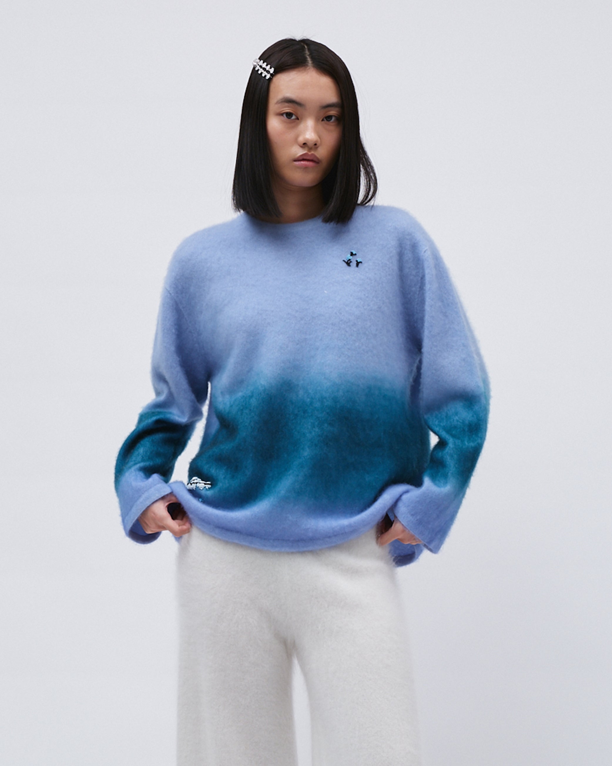 WOMENS JUMPER SWETER TOP GRADIENT KNITED BLUE WITH EMBROIDERY RELAXED FIT