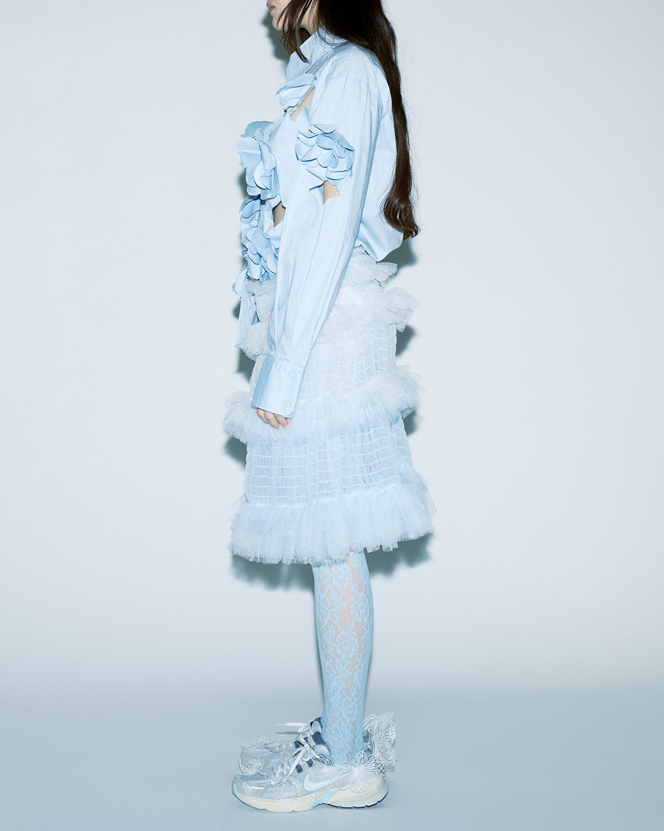 BLUE HAND-SEWN FLOWER PATCHED BUTTON FRONT CUT-ON DETAILS FLORAL CUTOUT SHIRT