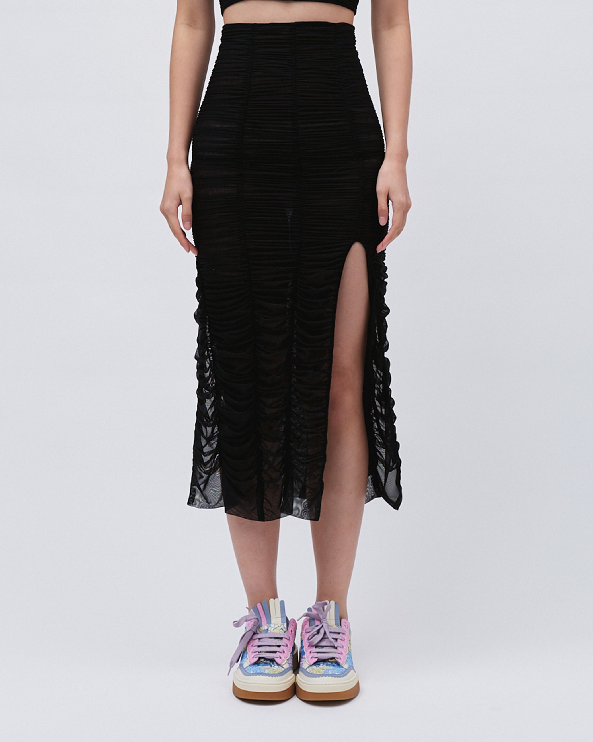 WOMEN'S SLIT SKIRT MID LENGTH FITTED SKIRT WITH GATHERING DETAILS AND ZIP CLOSURE BLACK