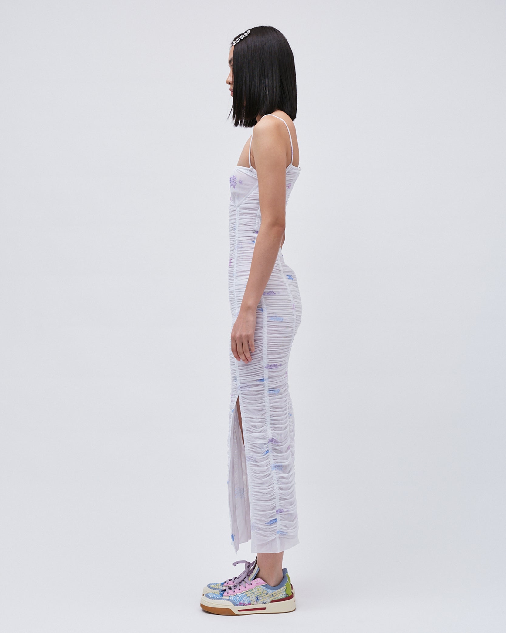 WOMENS SLIT DRESS WHITE PRINTED FLORAL GATHERING DRESS WITH FRONT AND BACK SLITS 