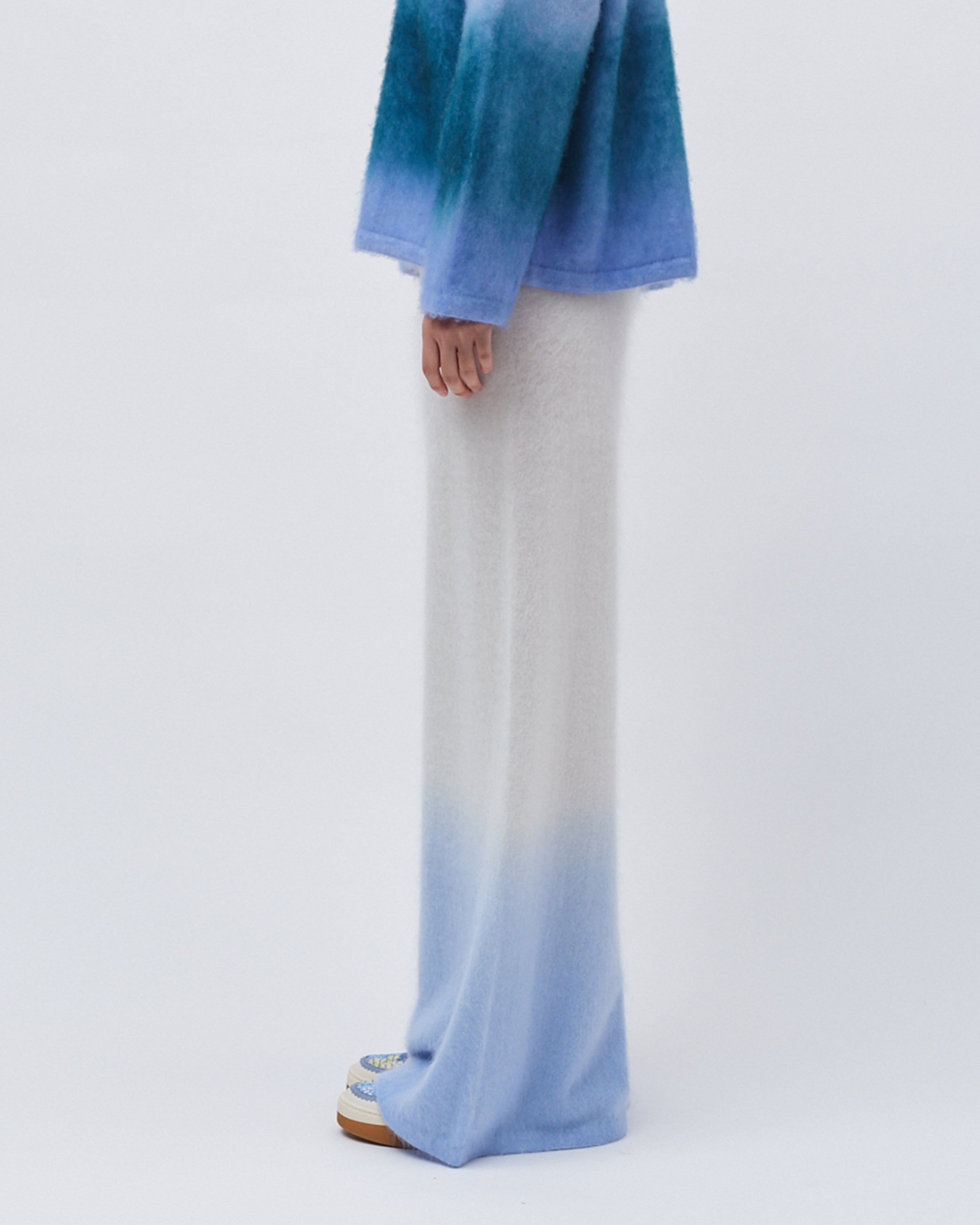 WOMENS KNIT CASHMERE TROUSERS GRADIENT BLUE AND WHITE