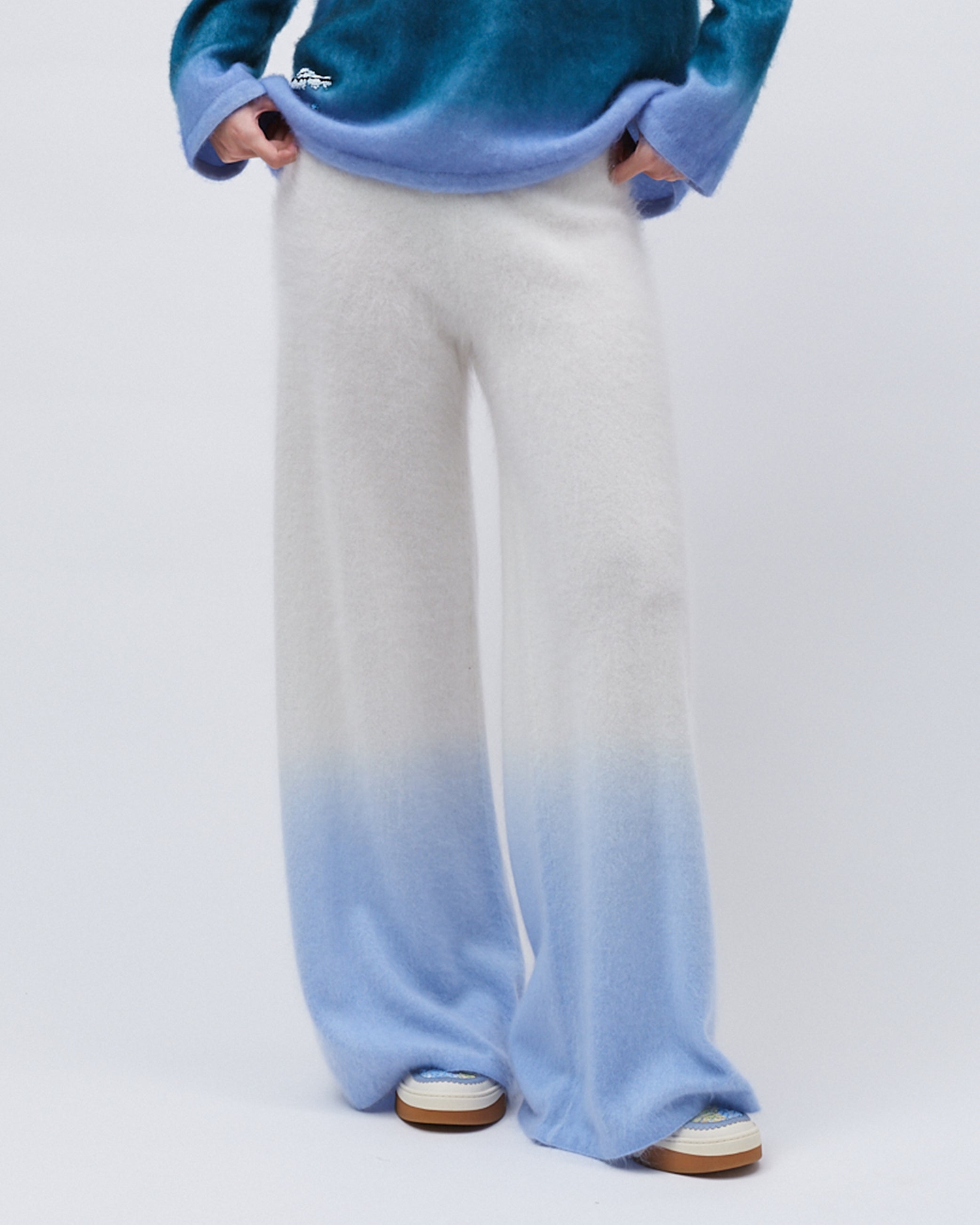 WOMENS KNIT CASHMERE TROUSERS GRADIENT BLUE AND WHITE