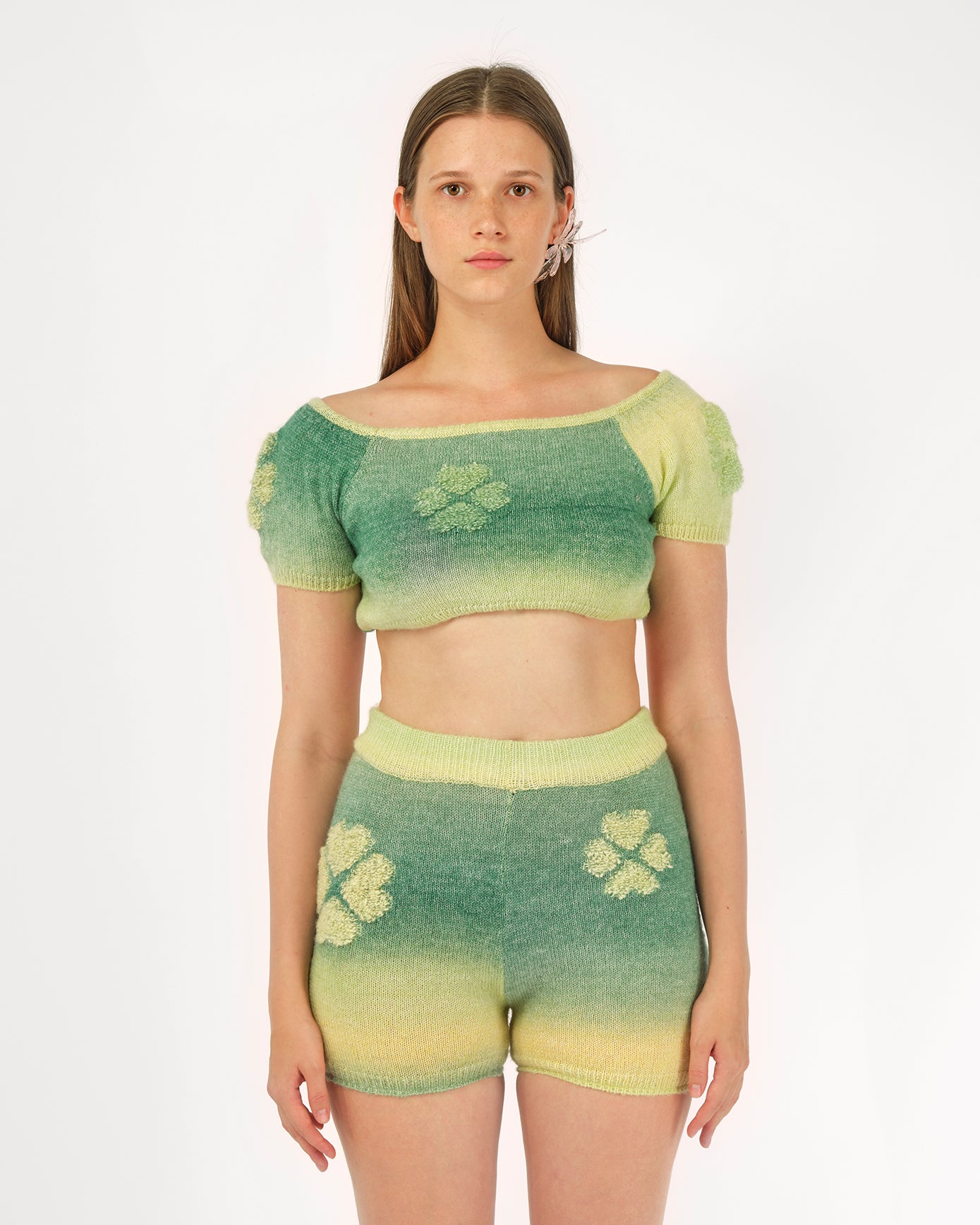 WOMENS KNIT CROP TOP GREEN AND YELLOW SHORT SLEEVE TOP WITH CLOVER MOTIF