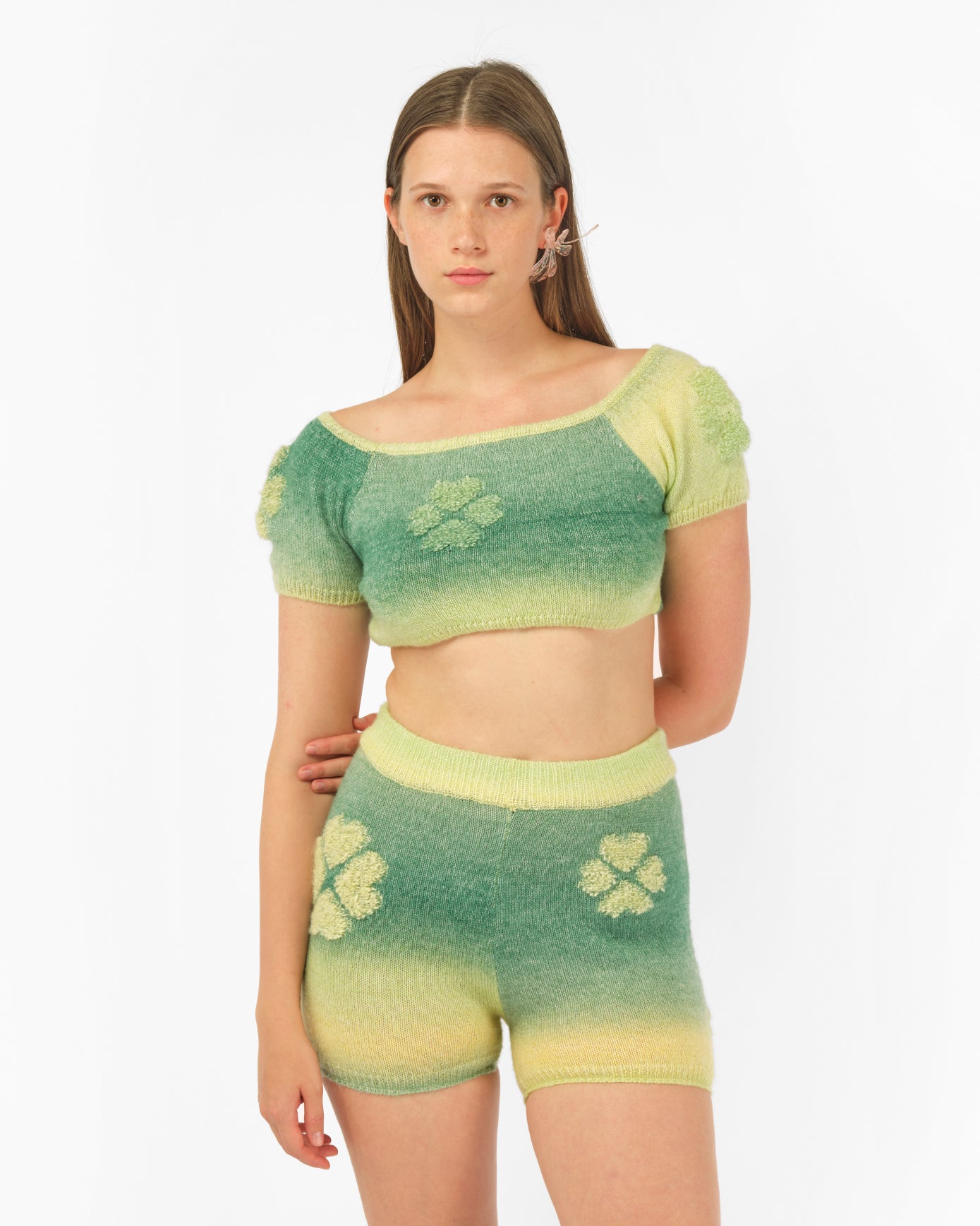 WOMENS KNIT CROP TOP GREEN AND YELLOW SHORT SLEEVE TOP WITH CLOVER MOTIF