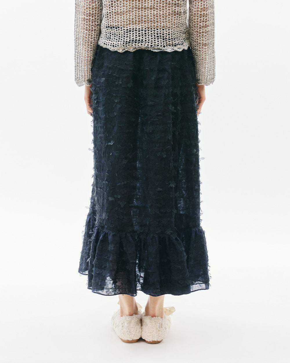LASER-CUTFLOWERMIDIRUFFLESKIRT_black_back