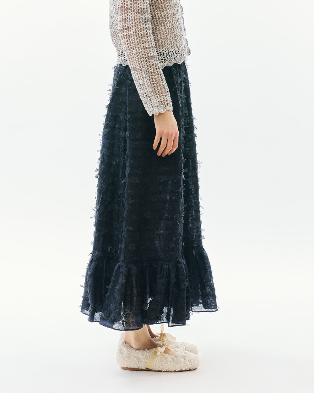 LASER-CUTFLOWERMIDIRUFFLESKIRT_black_right