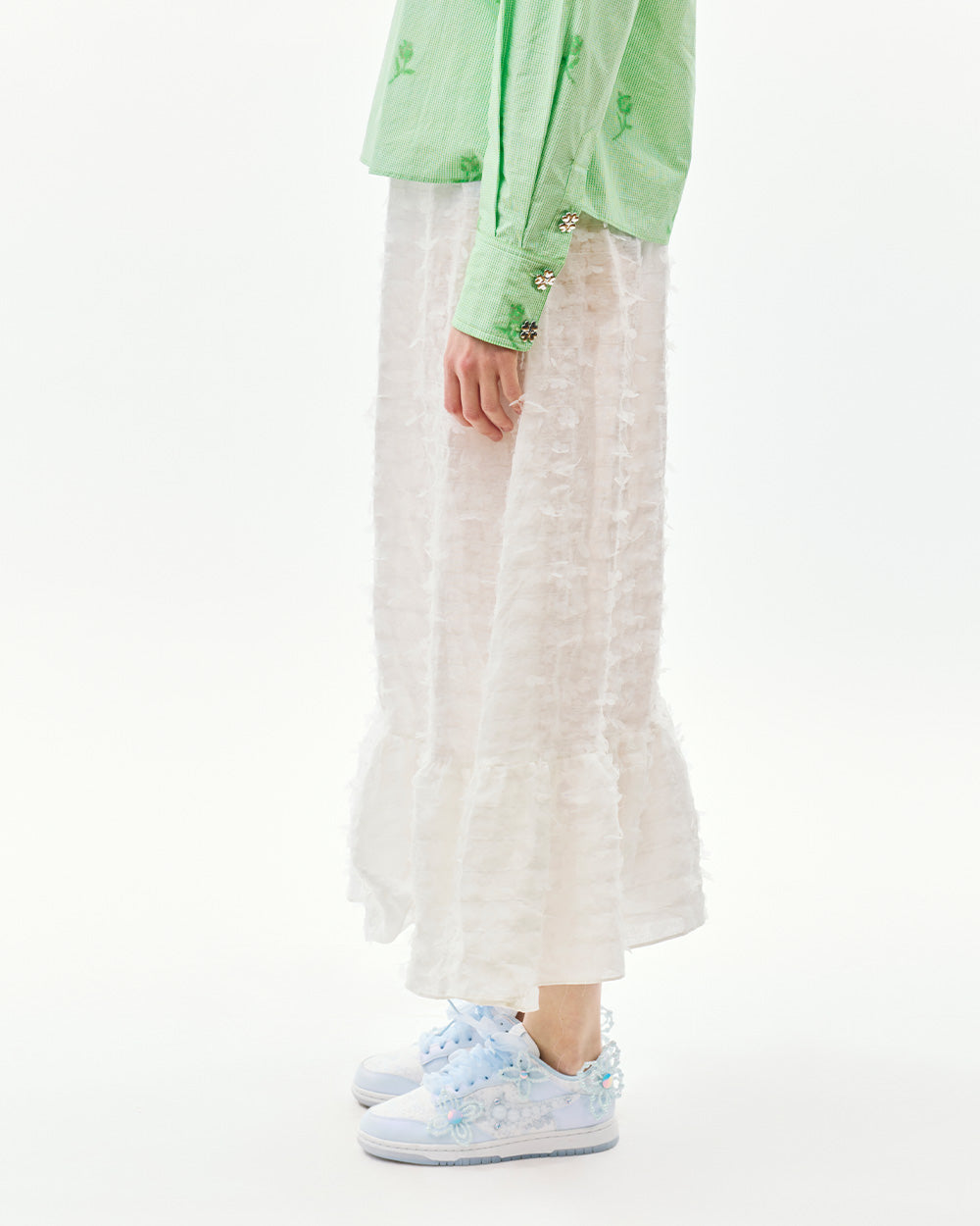 LASER-CUTFLOWERMIDIRUFFLESKIRT_white_left