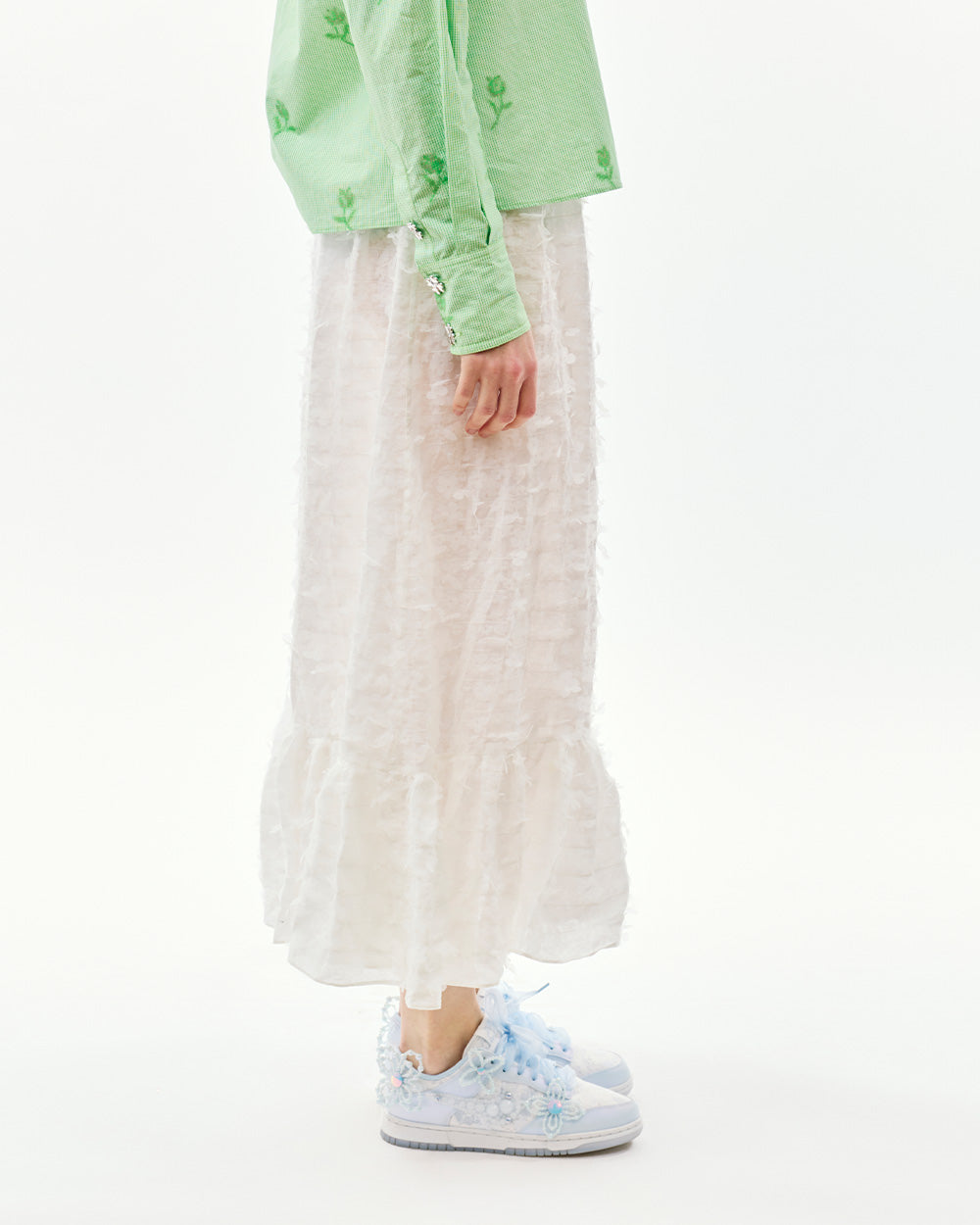 LASER-CUTFLOWERMIDIRUFFLESKIRT_white_right