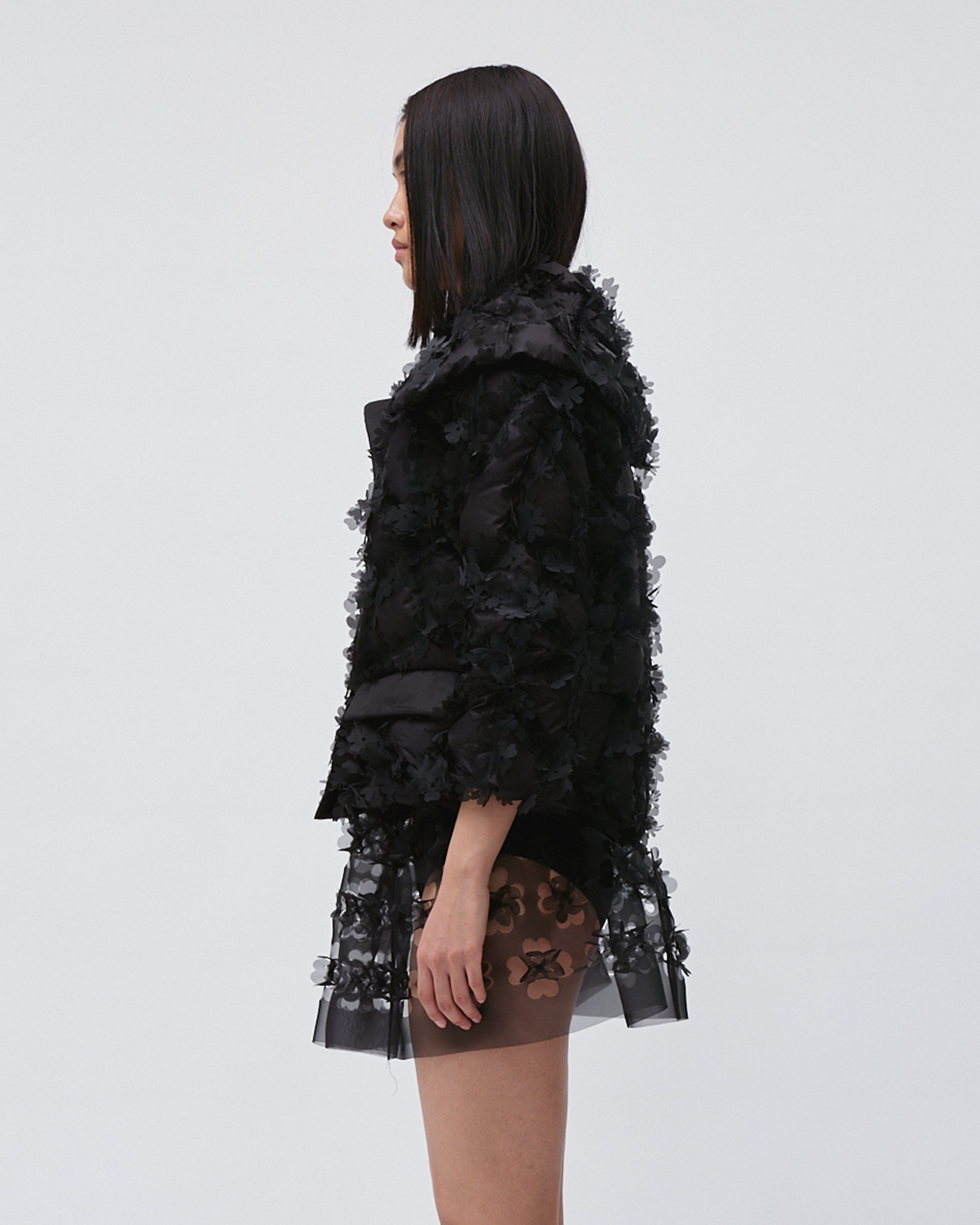 WOMEN'S QUILTED LASER CUT PUFFER JACKET WITH POCKETS LONG SLEEVE BLACK COAT