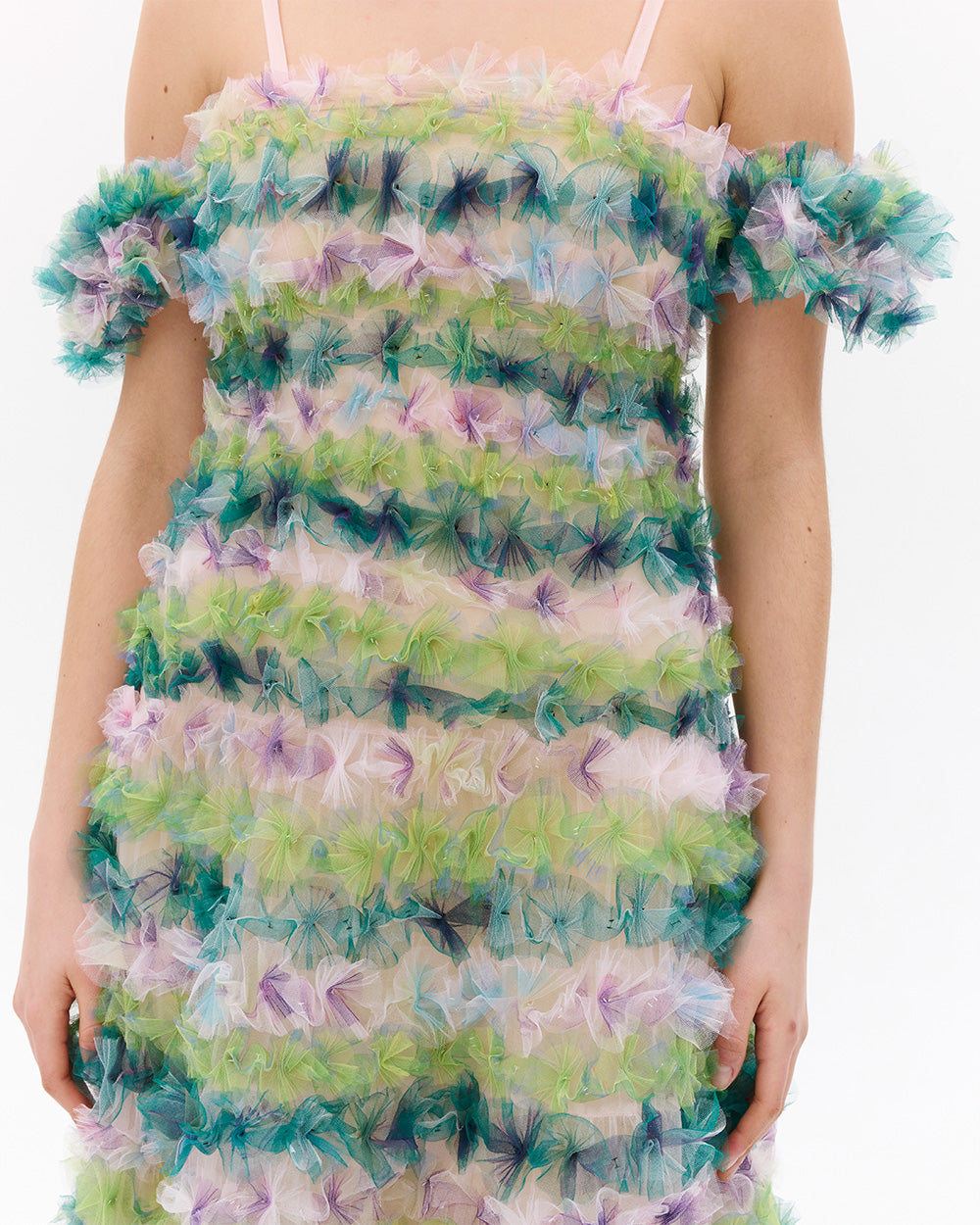 SUSANFANGOFF-SHOULDERAIR-FLOWERGOWNdetails