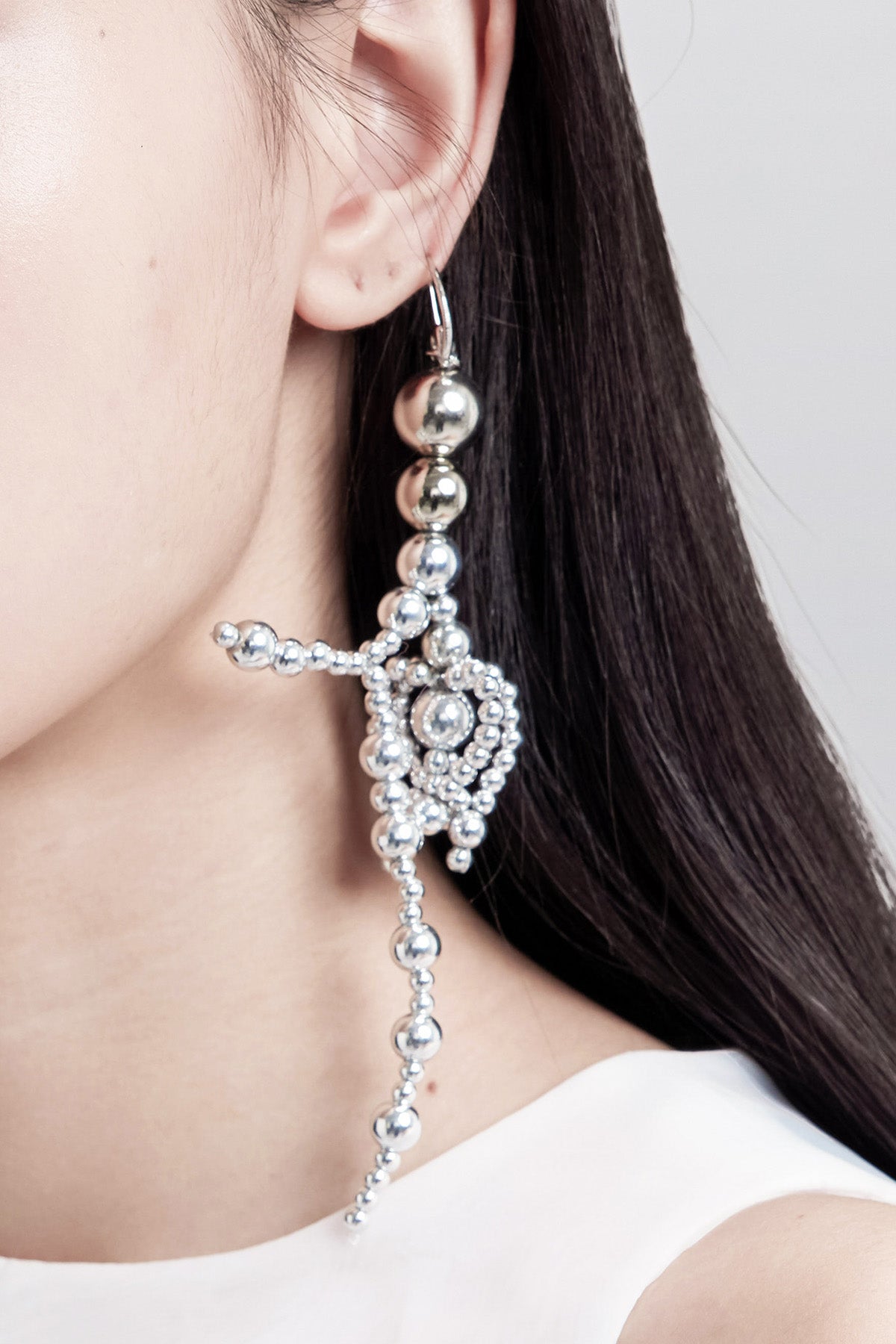 WOMEN GIRL SILVER ACCESSORY BEADS METAL EARPIECE BUBBLE METALLIC TASSEL EARRING