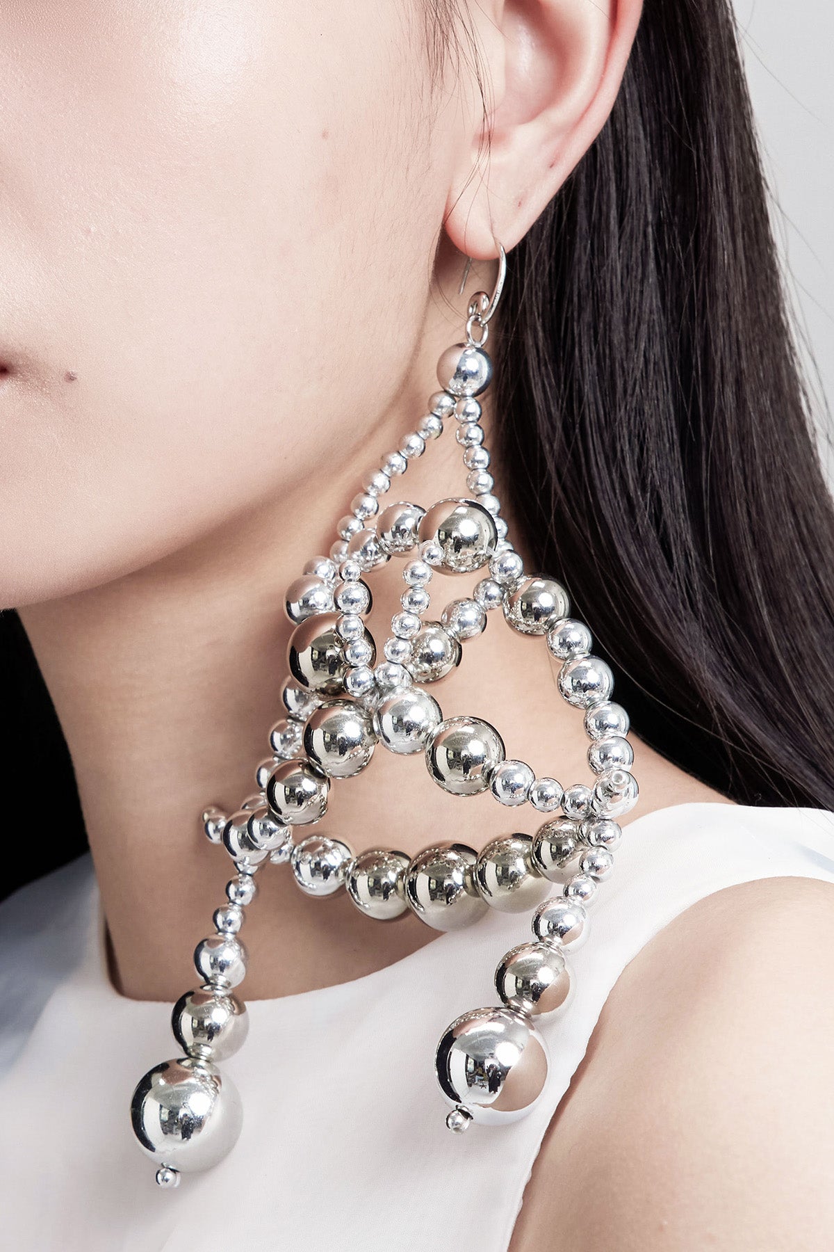 WOMEN GIRL SILVER ACCESSORY BEADS METAL EARPIECE BUBBLE METALLIC WAVE EARRING