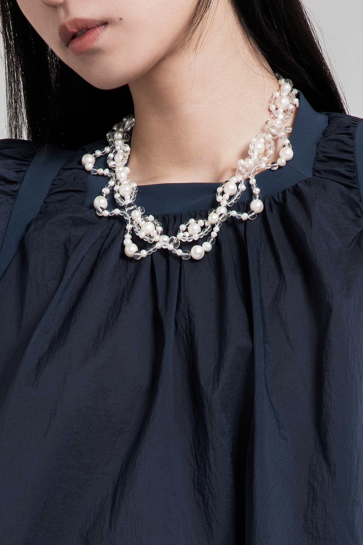 WOMEN GIRL ACCESSORY WHITE BEADS BUBBLE SCALLOP NECKLACE