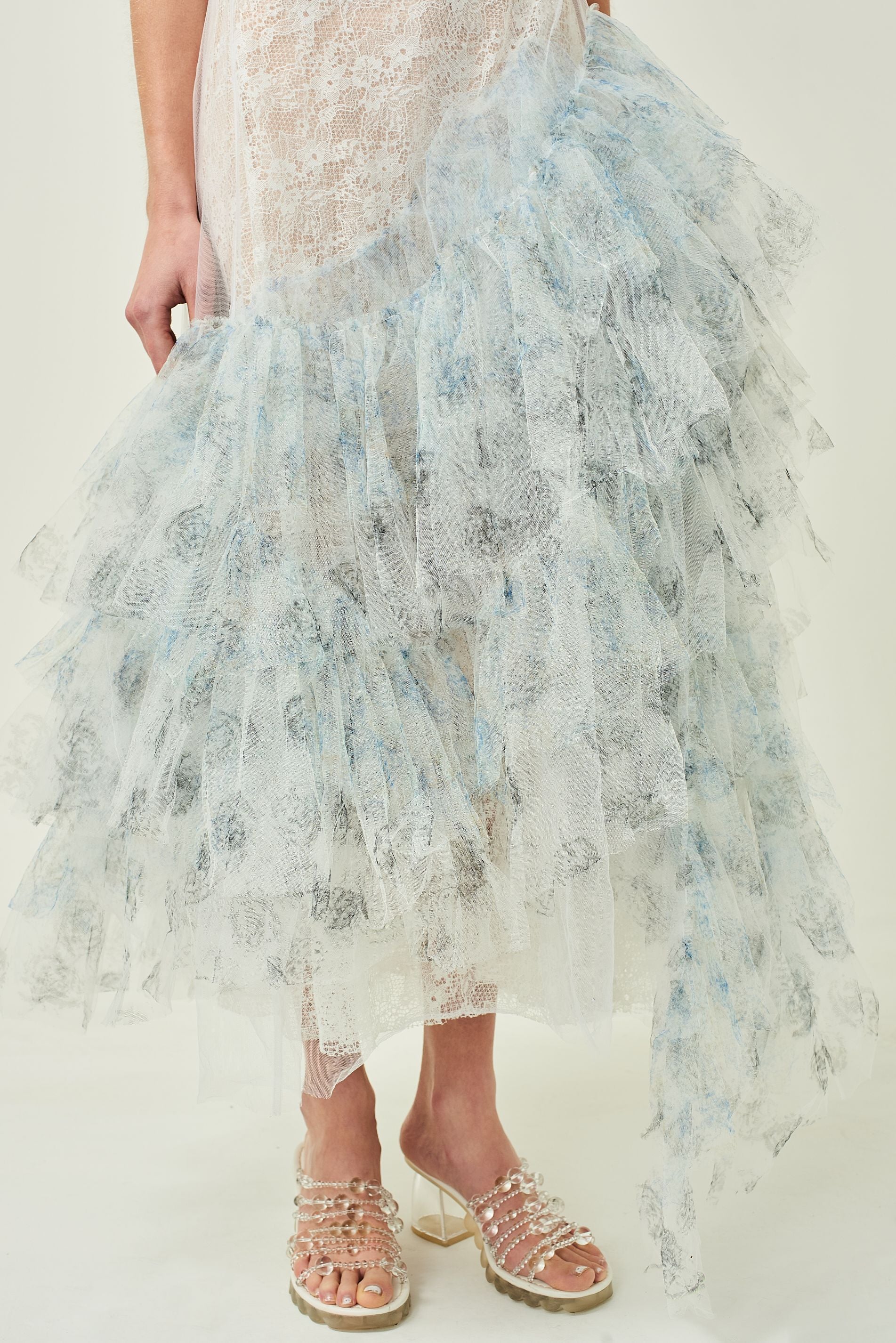 WOMEN HIGHNECK SLEEVELESS WHITE FRILLED LACE EVENING DRESS