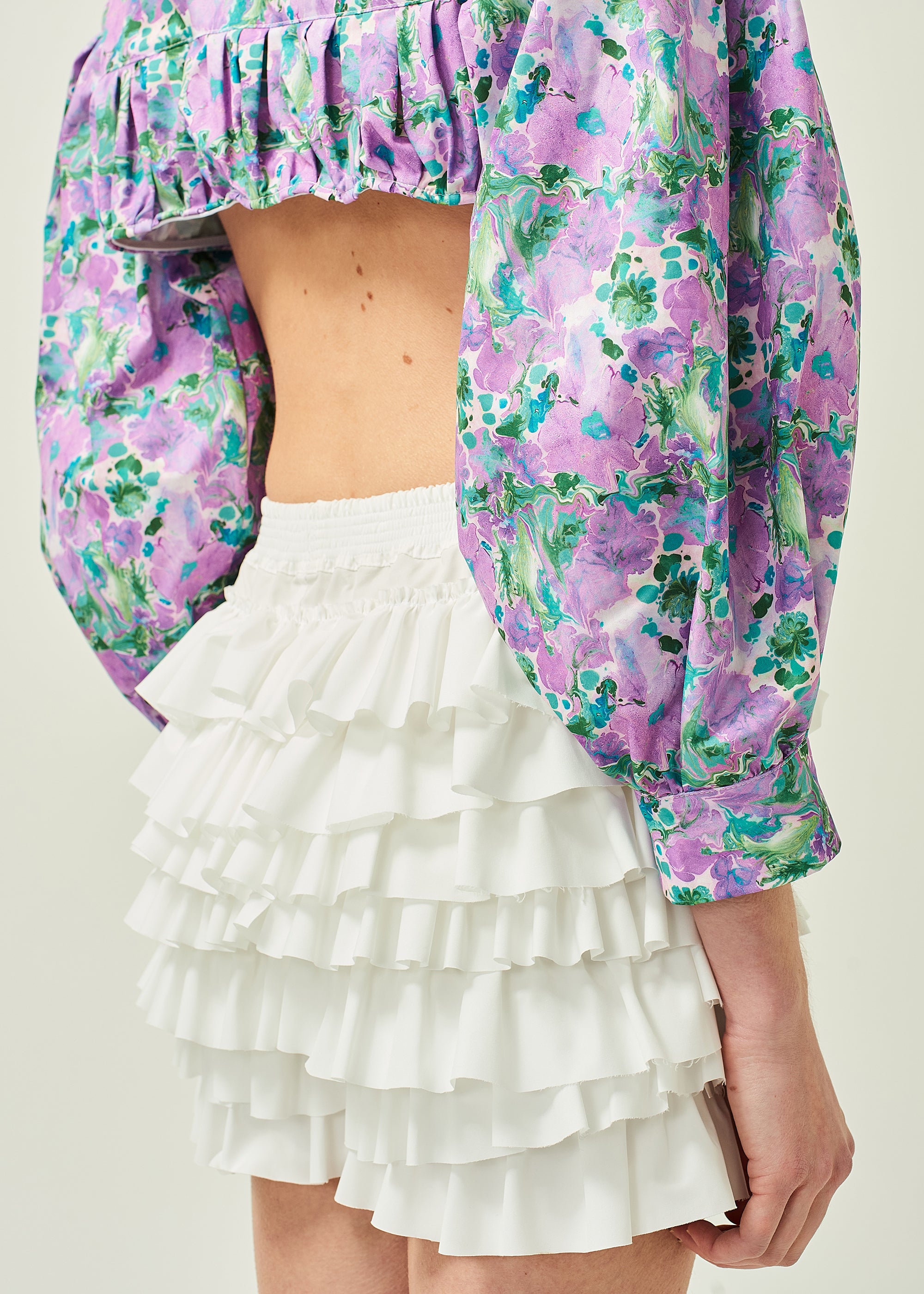 WOMEN STYLE WHITE FRILL COTTON SHORTS
