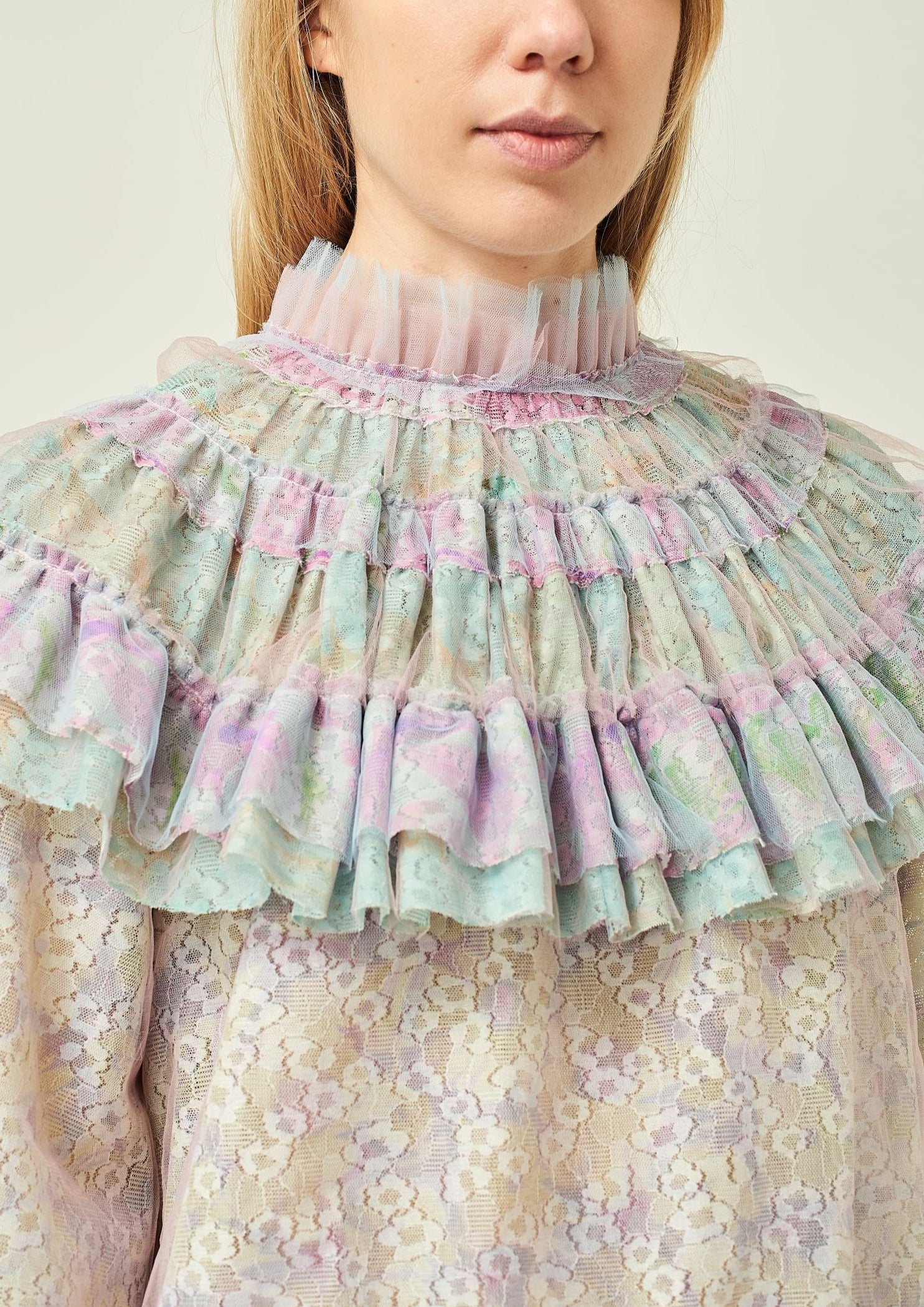WOMEN LONG SLEEVE STYLE TURTLE NECK RUFFLE LONG SLEEVES TOP